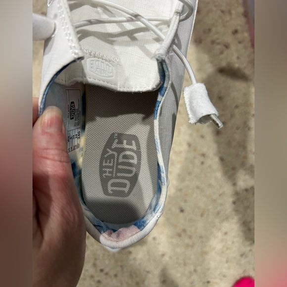 Women’s white silk moon Wendy Hey Dude shoes 8 - Picture 2 of 7